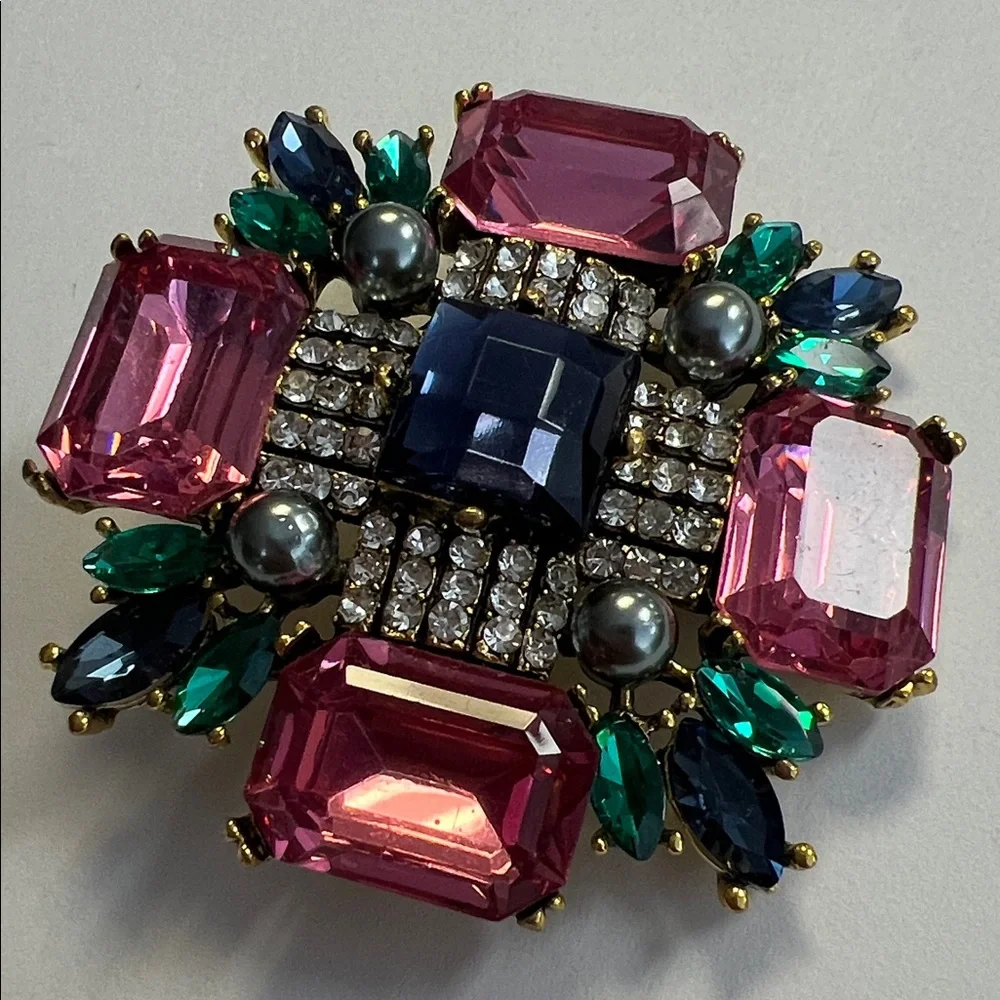 Elegant Pink and Blue Gemstone Brooch - Picture 7 of 8